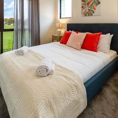 Peaceful Park View Townhouse 2 Bed W/Carpark Apartment Christchurch Luaran gambar