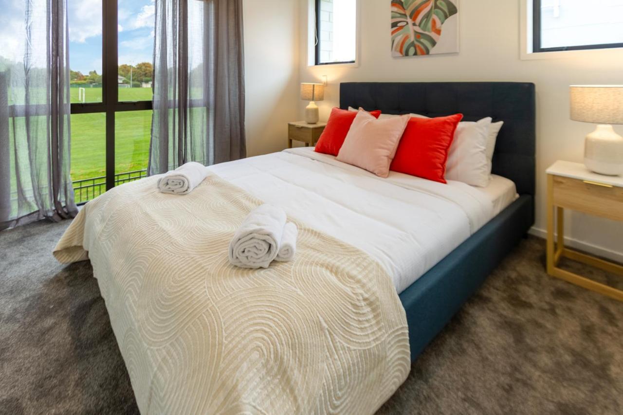Peaceful Park View Townhouse 2 Bed W/Carpark Apartment Christchurch Luaran gambar