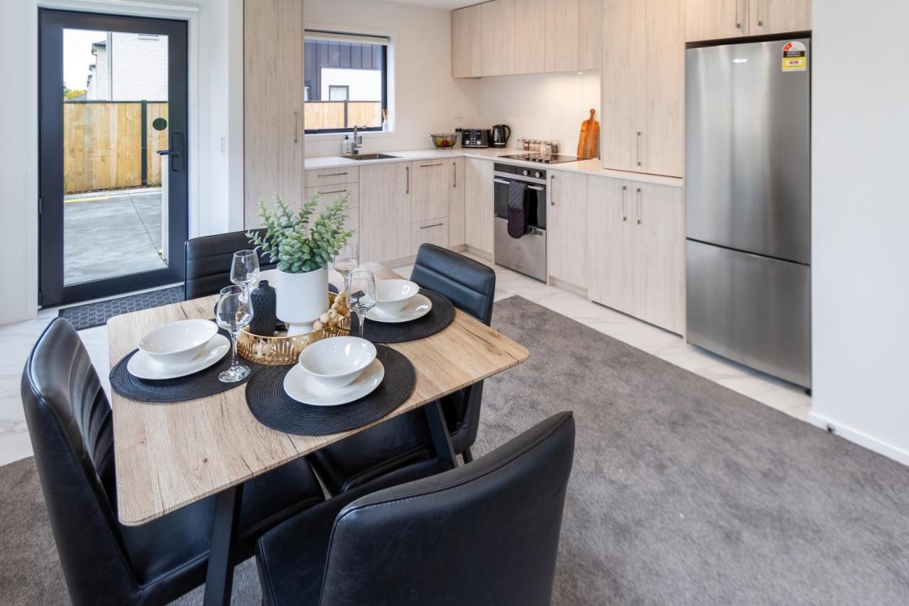 Peaceful Park View Townhouse 2 Bed W/Carpark Apartment Christchurch Luaran gambar